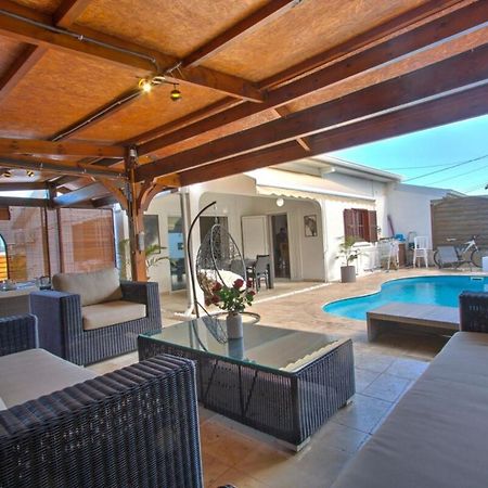La Villa Alexie - Lagon De Trou D'Eau 拉萨尔勒班 外观 照片