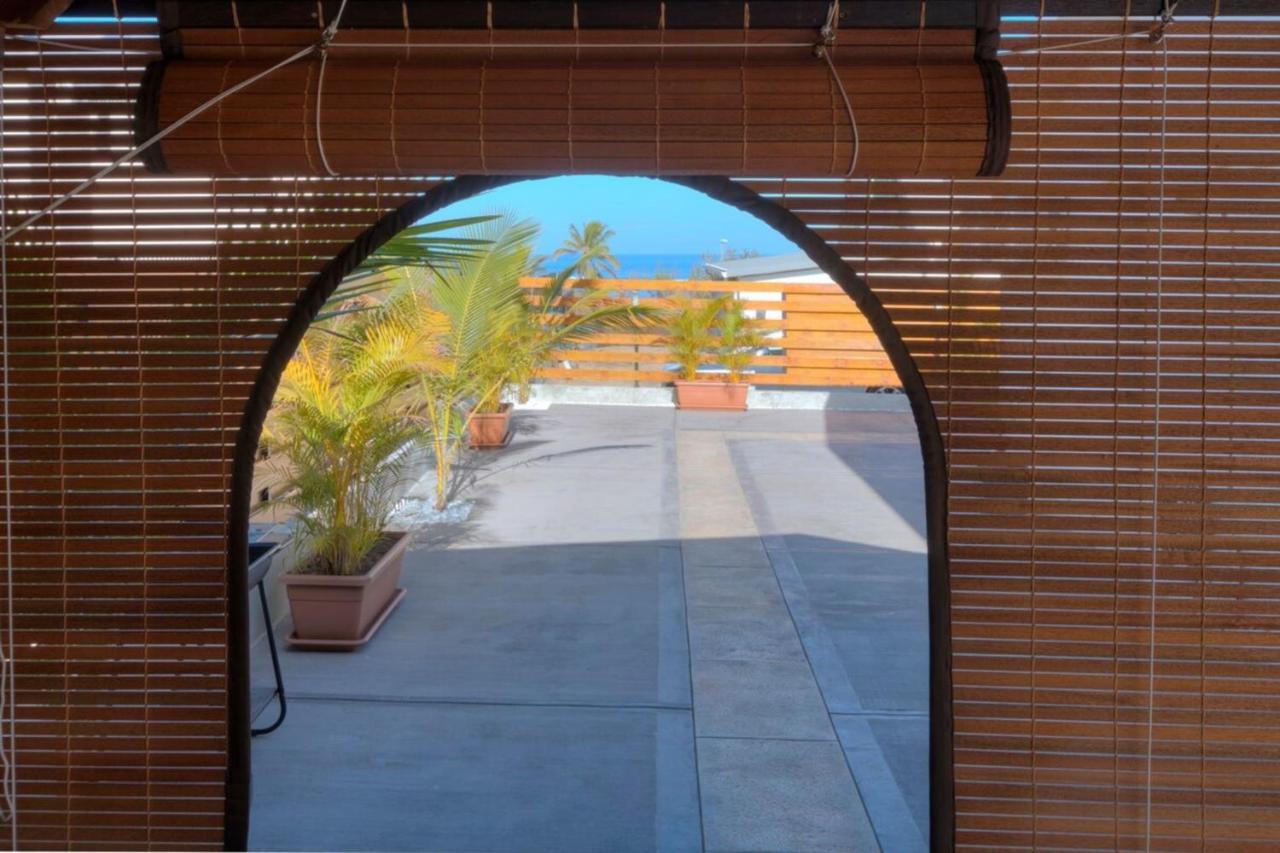 La Villa Alexie - Lagon De Trou D'Eau 拉萨尔勒班 外观 照片