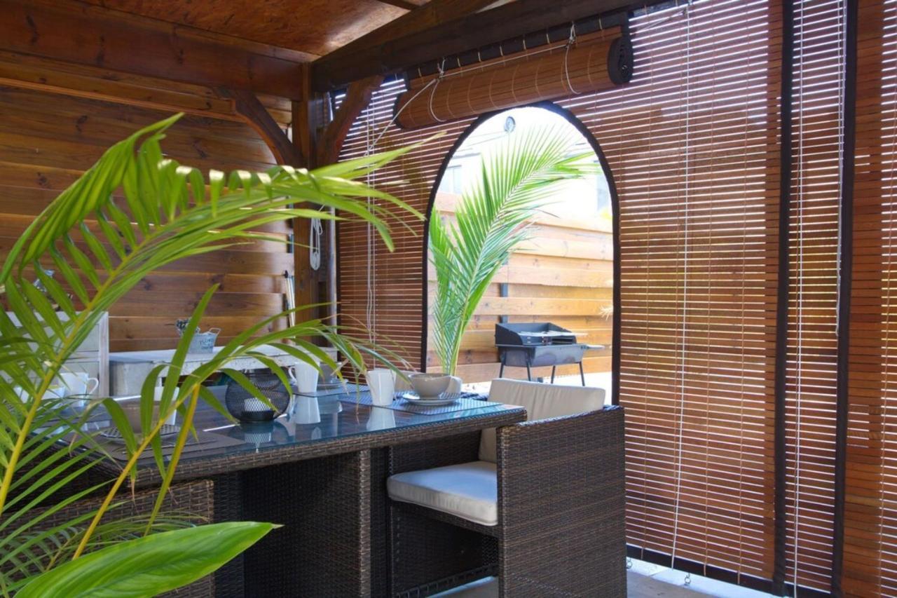 La Villa Alexie - Lagon De Trou D'Eau 拉萨尔勒班 外观 照片