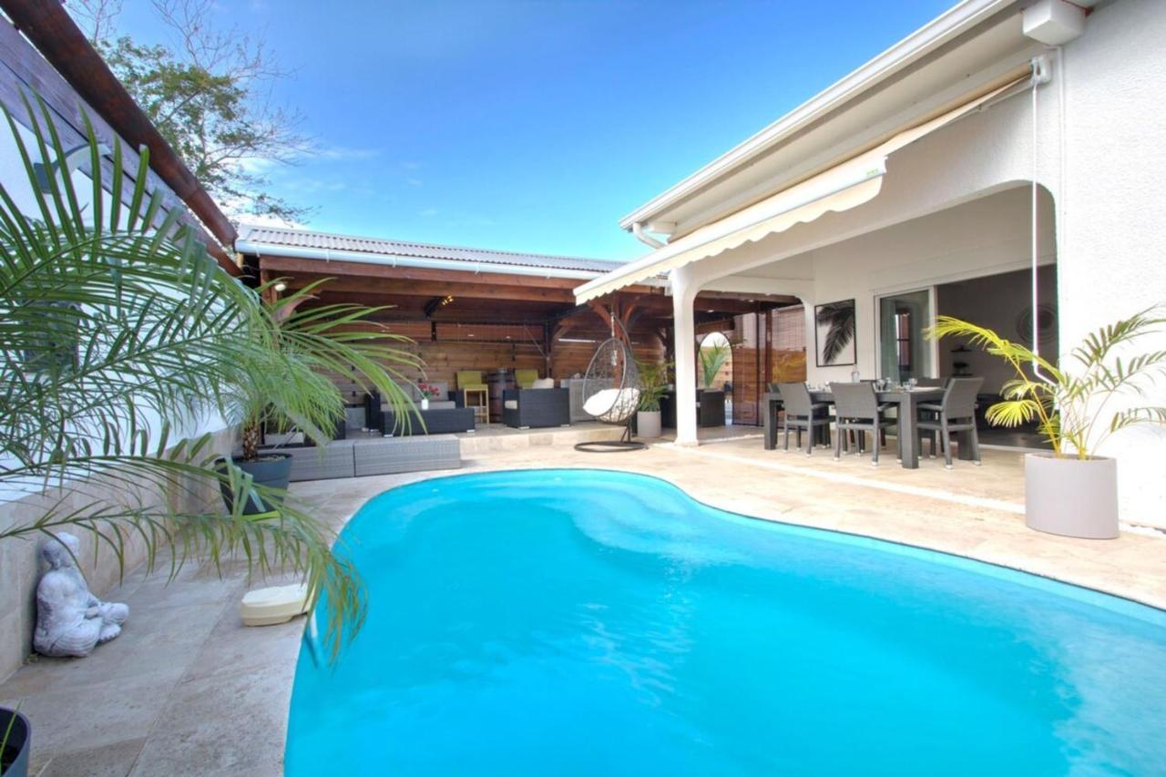 La Villa Alexie - Lagon De Trou D'Eau 拉萨尔勒班 外观 照片
